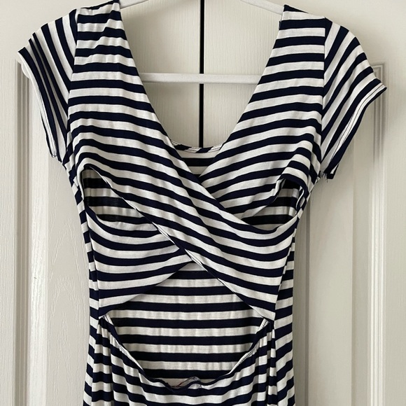 Striped Cross-back Maxi Dress - Picture 5 of 5